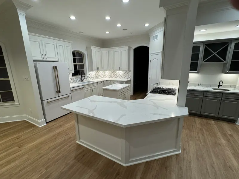 Classic Off-White Kitchen