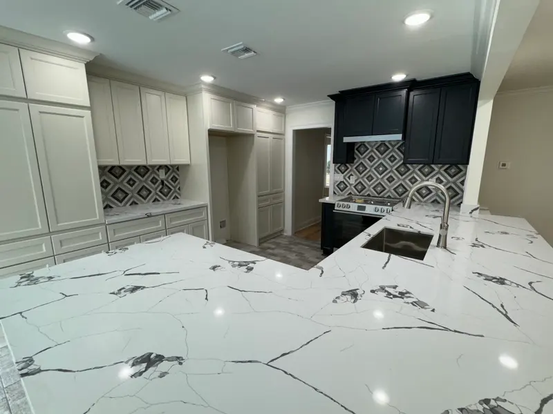 Modern Two-Tone Kitchen